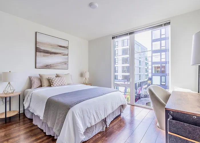 Seattle Modern And Stylish Penthouse Apartment